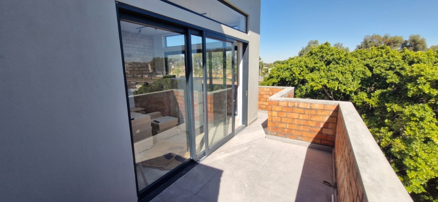 1 Bedroom Property for Sale in Table View Western Cape